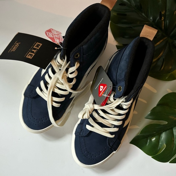 Vans Sk8-Hi MTE-1 Shoe - Picture 3 of 8